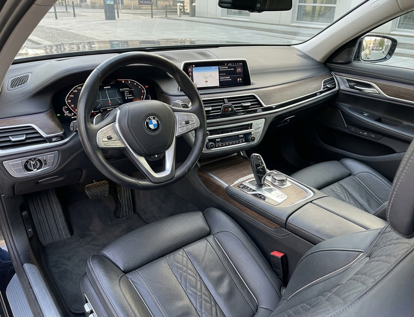 Аренда BMW 7
